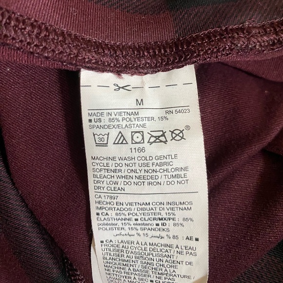 Old Navy active plaid leggings - Picture 2 of 5